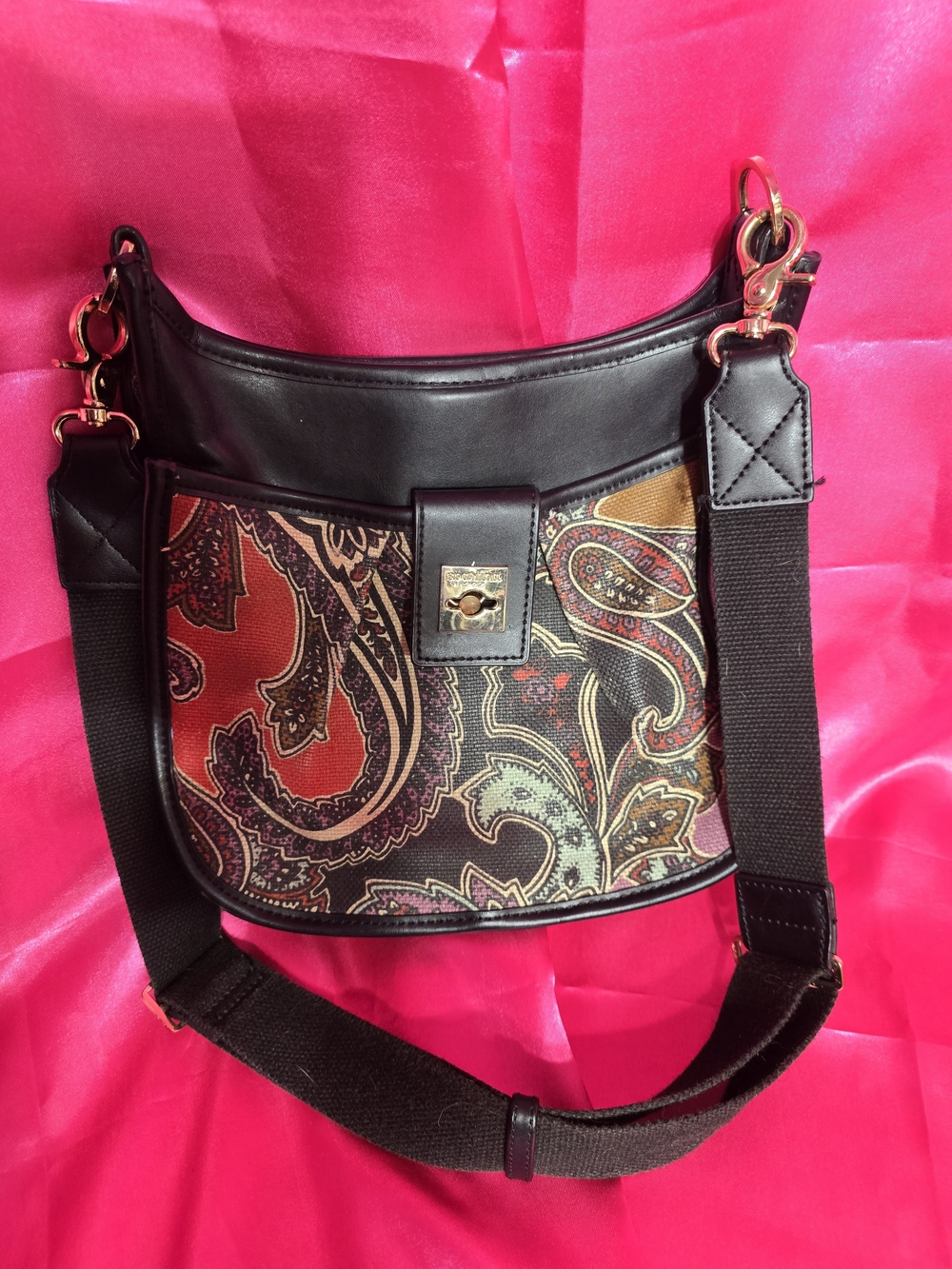 Spartina 449 Purse Daufuskie Island Shoulder Bag Cora Paisley cross body 


Key